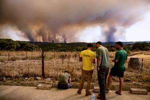 El incendio de Niebla en Huelva supera ya las 20.000 hectáreas de perímetro y es imposible de extinguir
