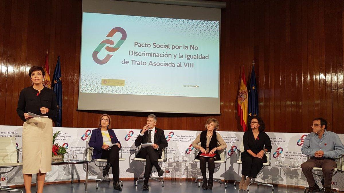 El Gobierno garantizará normativa para evitar la discriminación por VIH