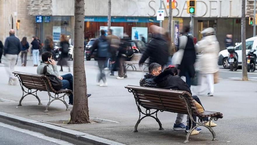 Banco modelo 'Romántico', en la Rambla de Catalunya