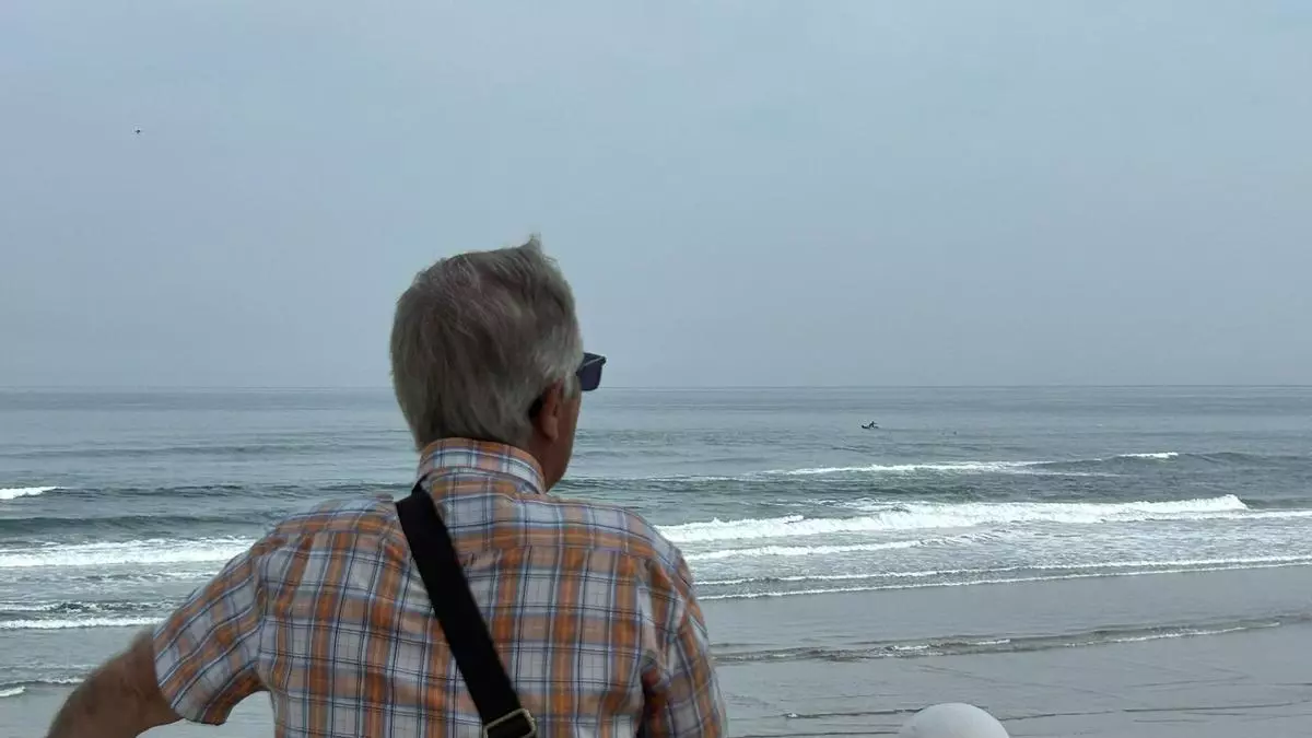 Tercera jornada de búsqueda de Iyán Fariña en Salinas: más medios, más kilómetros y el anuncio de que Castrillón adelantará la temporada de salvamento