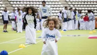 El Estadio Vallehermoso acoge una jornada deportiva familiar para fomentar estilos de vida saludables en niños y adultos