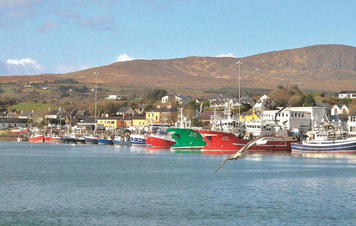 Puerto pesquero irlandés de Castletownbere, donde descargan buena parte de los buques gallegos de Gran Sol