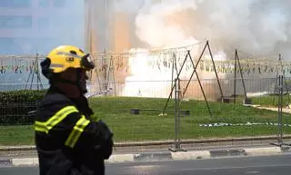 La última mascletà antes del inicio de las Hogueras, en imágenes