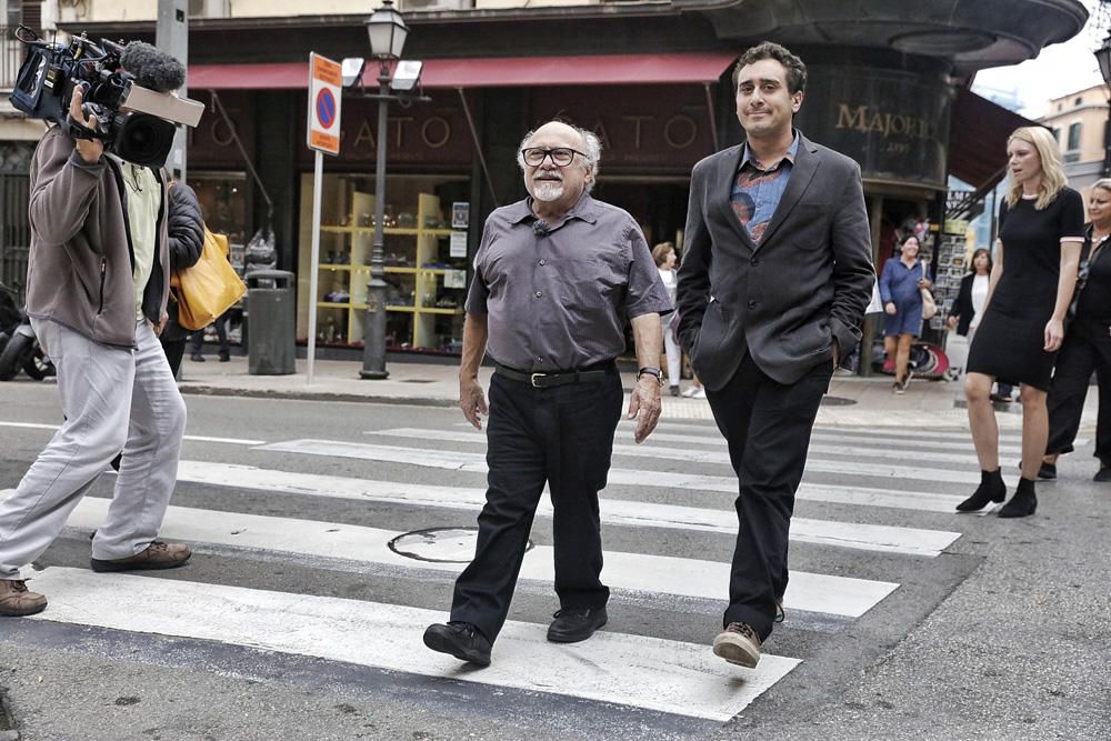 Danny DeVito se pasea por Palma