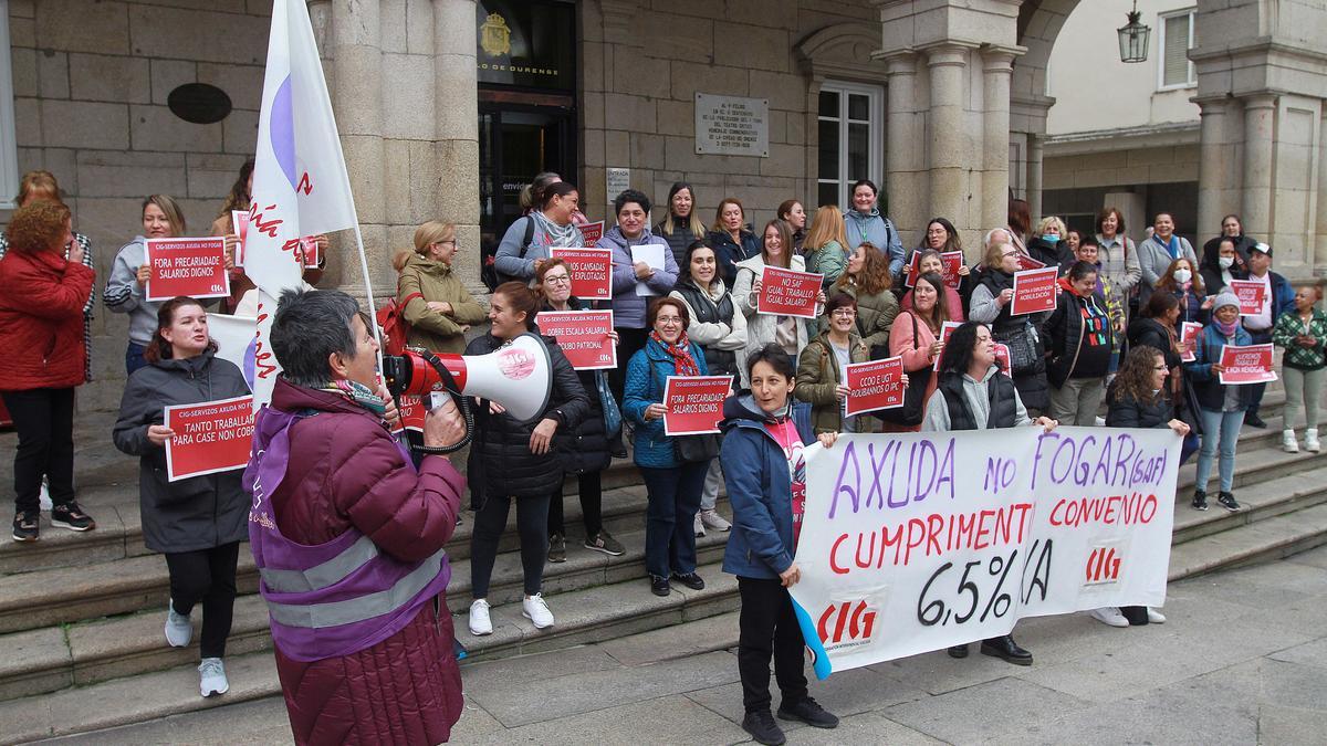 Una protesta a las puertas del Concello, el pasado noviembre.