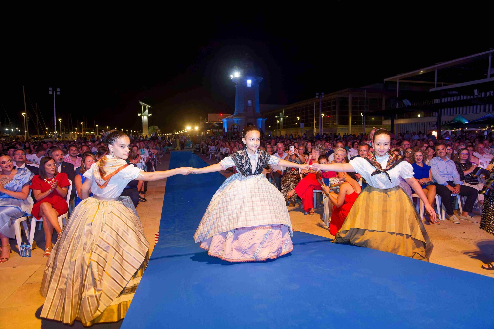Emotiva presentación de las reinas de las fiestas de Sant Pere 2025