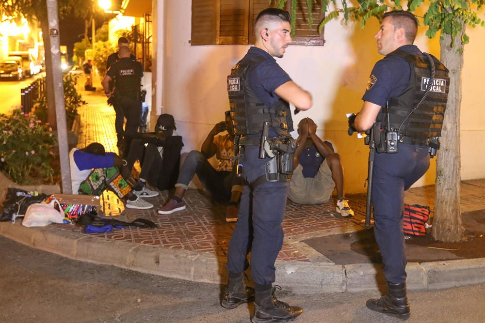 Una noche con la Policía en el West End en Sant Antoni (Ibiza)