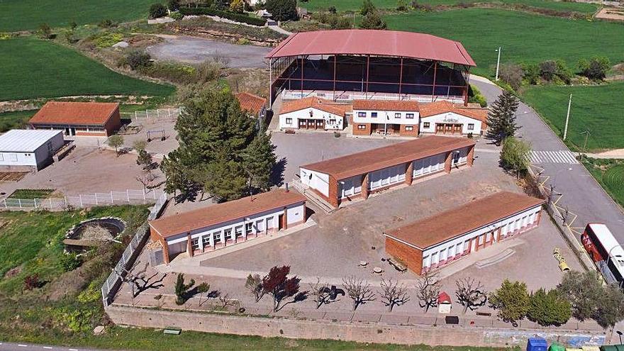 Vista general de les instal·lacions de l&#039;escola Agrupació Sant Jordi de Fonollosa