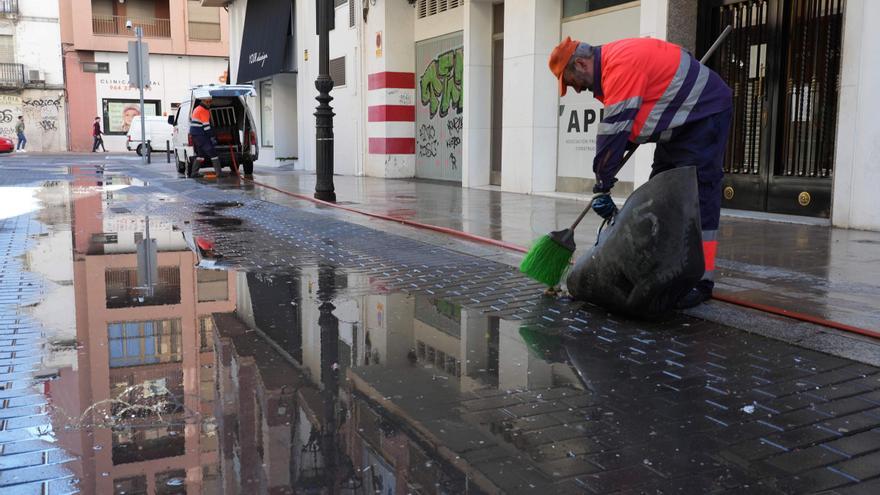 El dispositivo para mantener limpia la ciudad de Castelló en las fiestas de la Magdalena