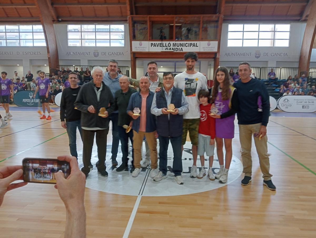 UpB Gandia rindió homenaje a los históricos de hace 20 años