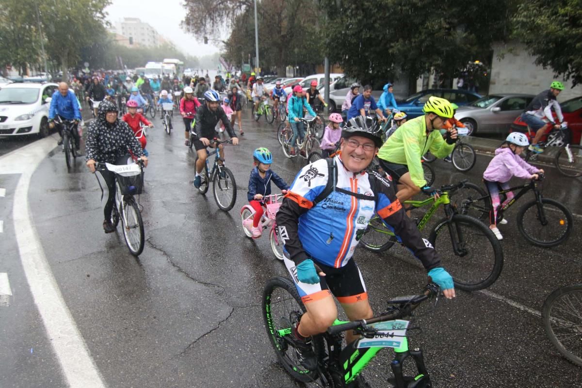 La Fiesta de la Bicicleta desafía a la lluvia