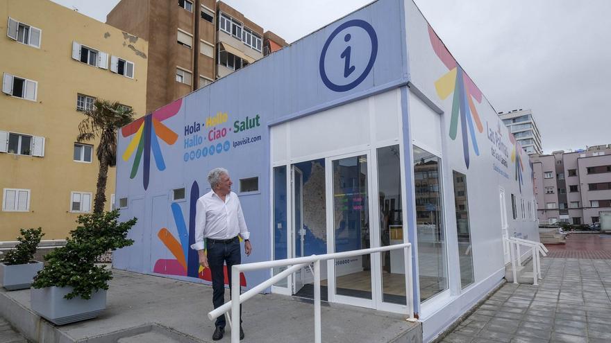 La playa de Las Canteras cuenta ya con dos puntos de información turística