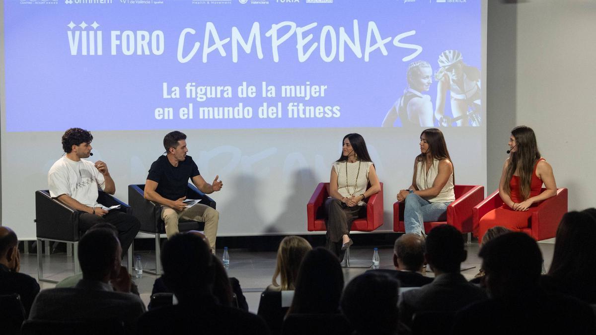 VIII Foro Campeonas de Superdeporte, mesa redonda de la mujer en el mundo del fitness