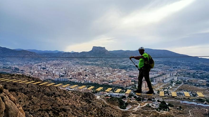 Un paseo por las nubes en el valle de Elda