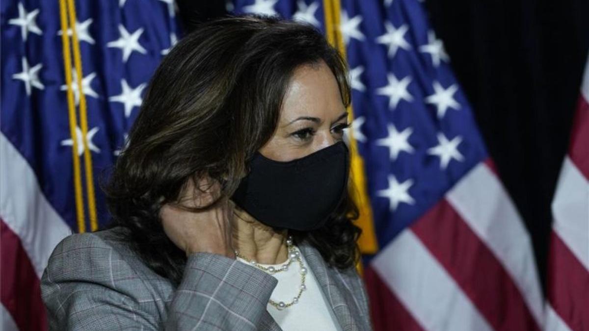 kamala-harris-macarilla-eeuu