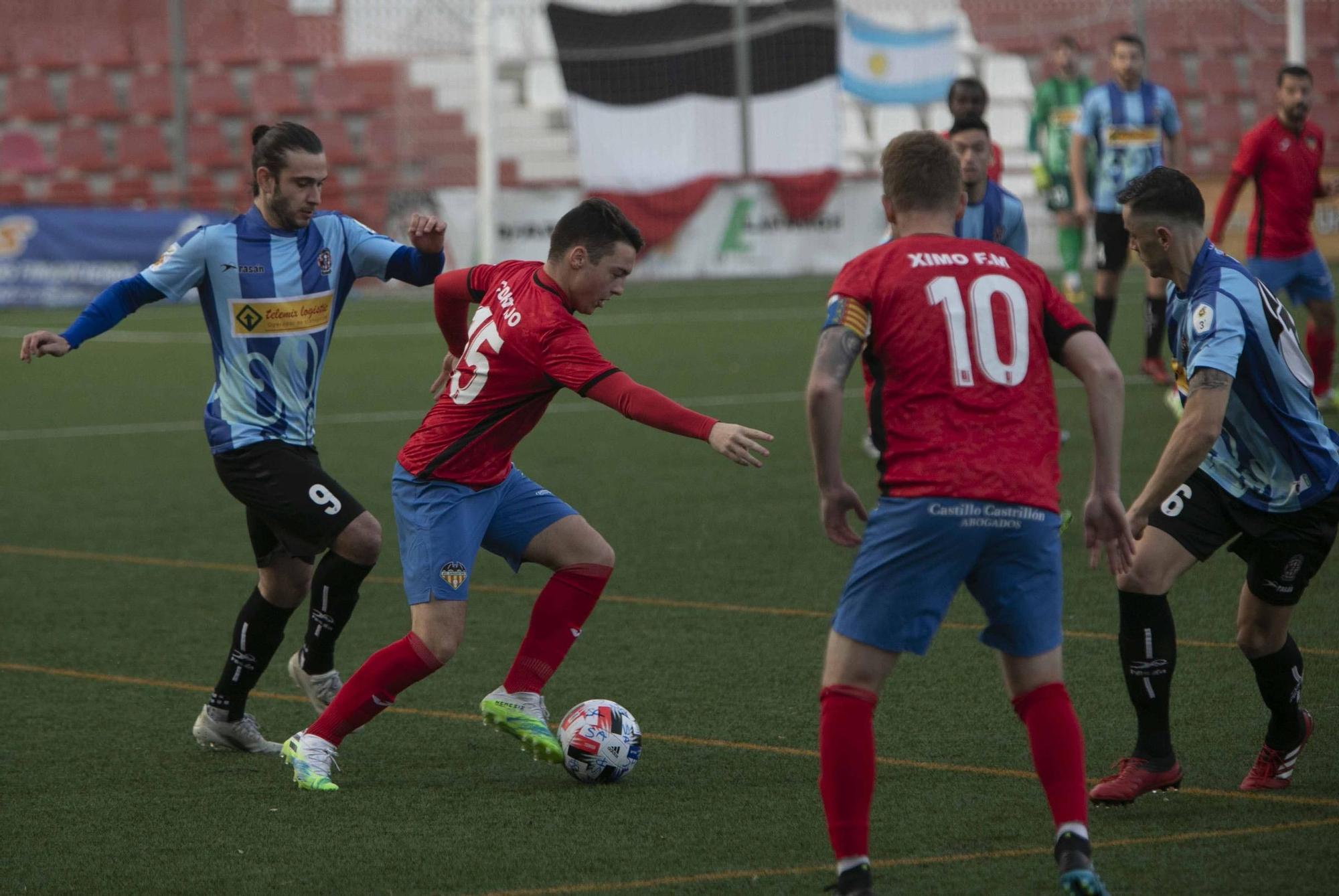 Empate entre el Atlético Saguntino y el CD Acero, en un inusual  derbi, con el Saguntino como local en el Fornás.