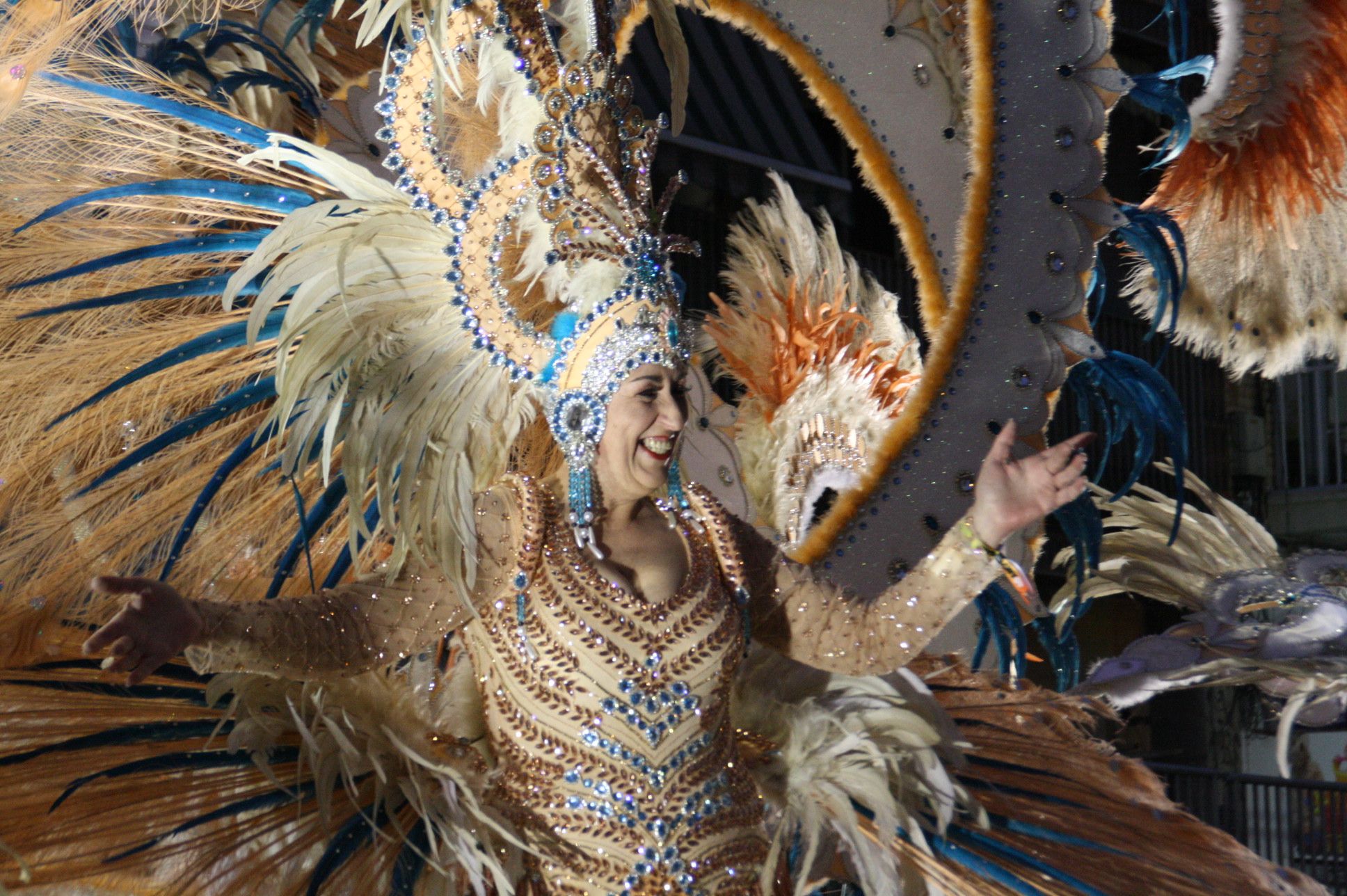 Macrogalería de fotos del segundo desfile del Carnaval de Vinaròs