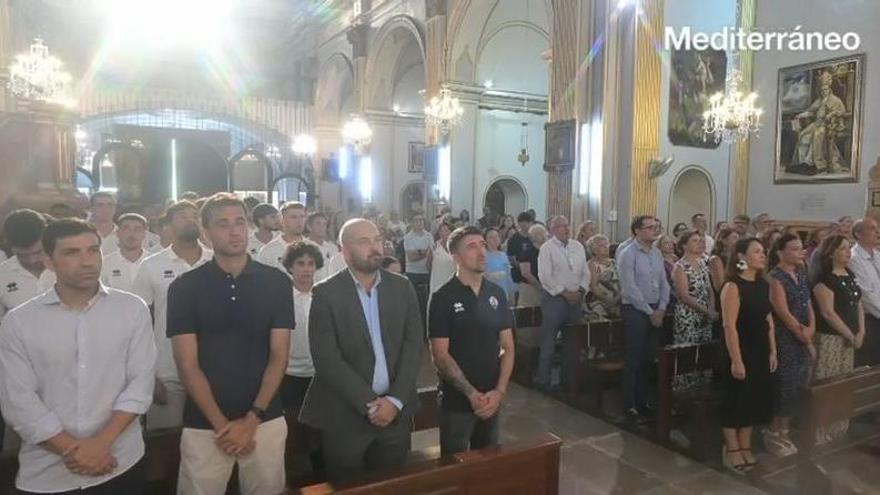 Vídeo: La tradicional ofrenda del CD Castellón a la Mare de Déu del Lledó