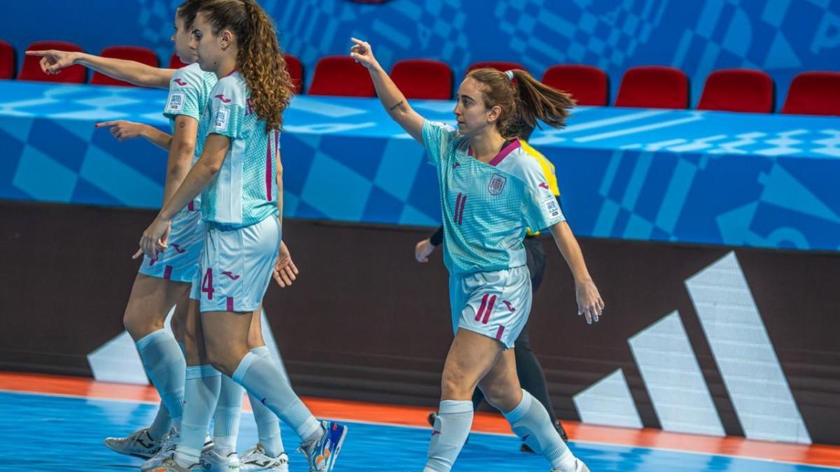 Las jugadoras españolas celebran un gol