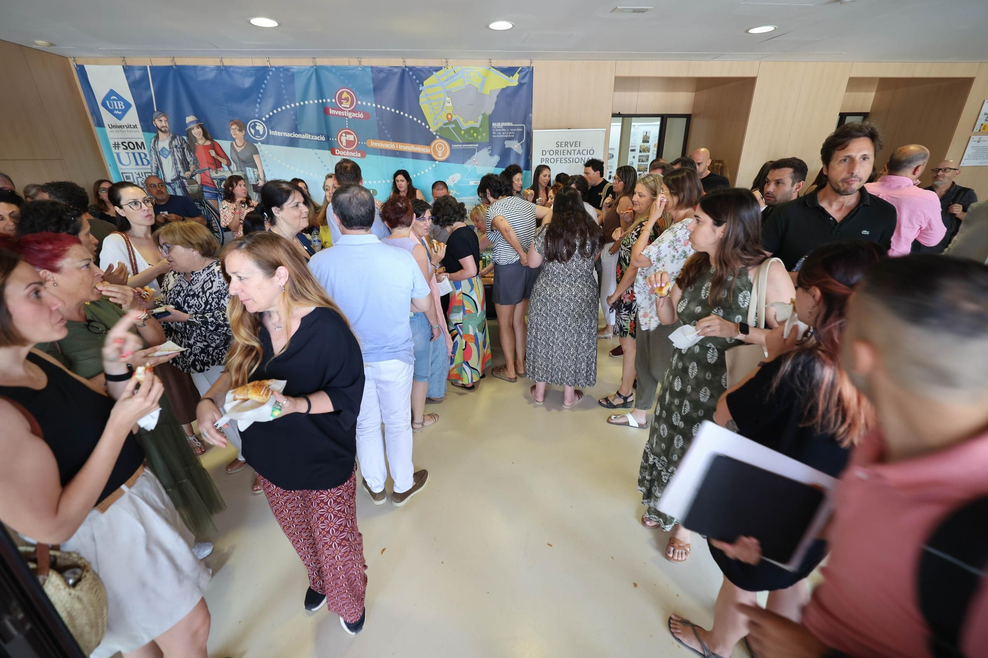 Galería: Imágenes de la reunión del conseller de Educación con los directores de los centros de Ibiza y Formentera