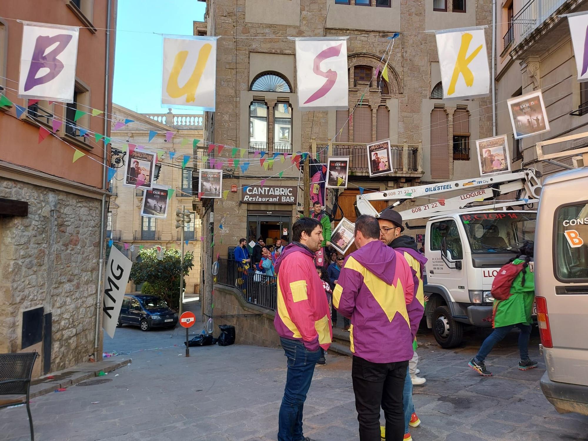 Solsona penja les enramades i ja respira carnaval