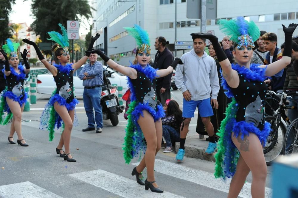 Vistabella saca su carnaval a las calles