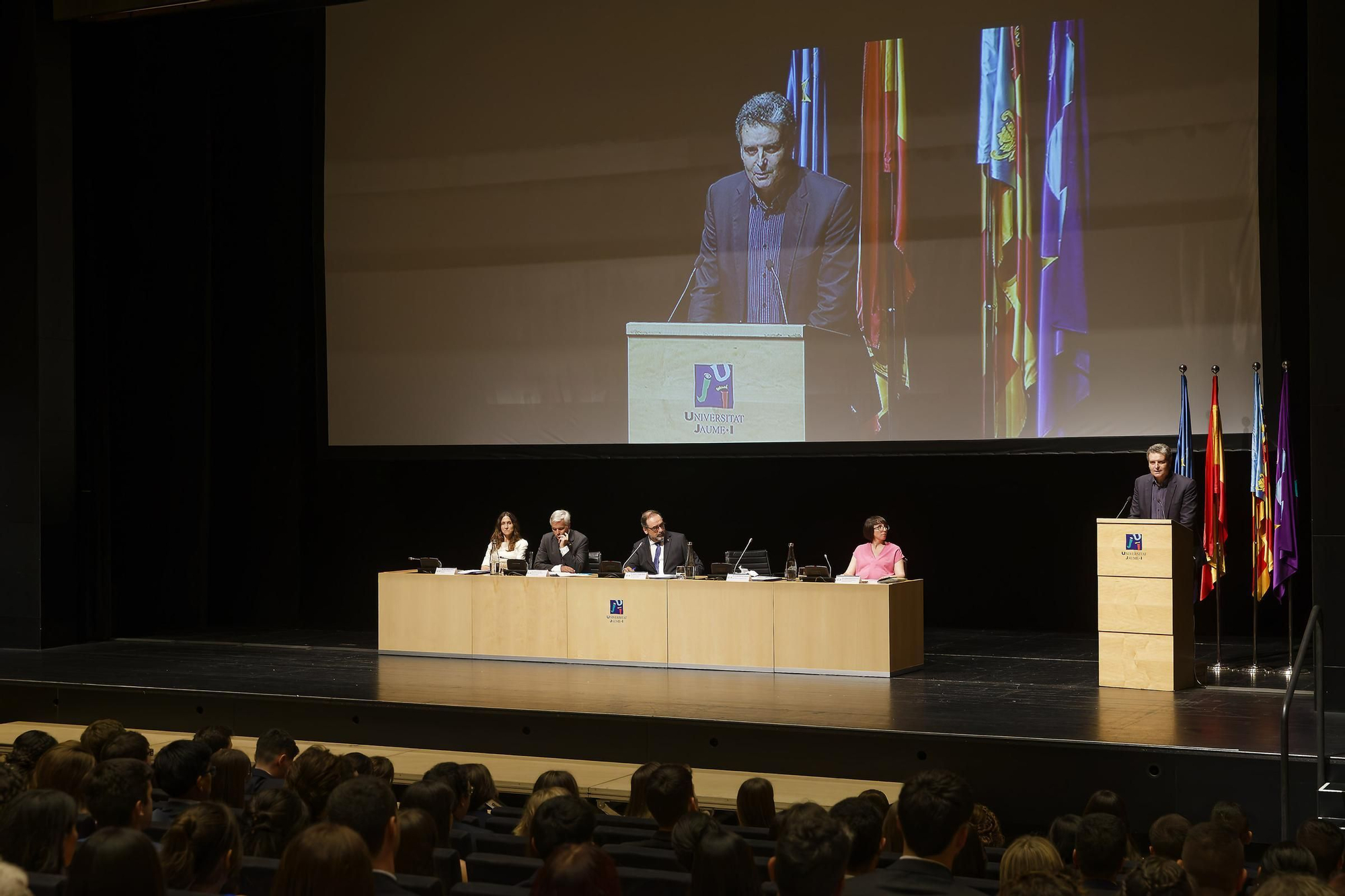 Las imágenes de las graduaciones de Enfermería y Medicina de la UJI