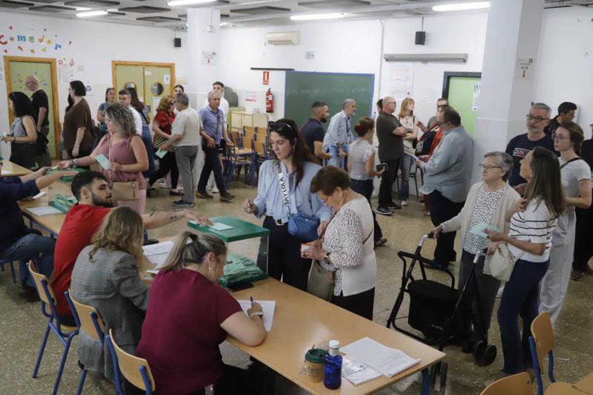 Córdoba capital vota para las elecciones andaluzas