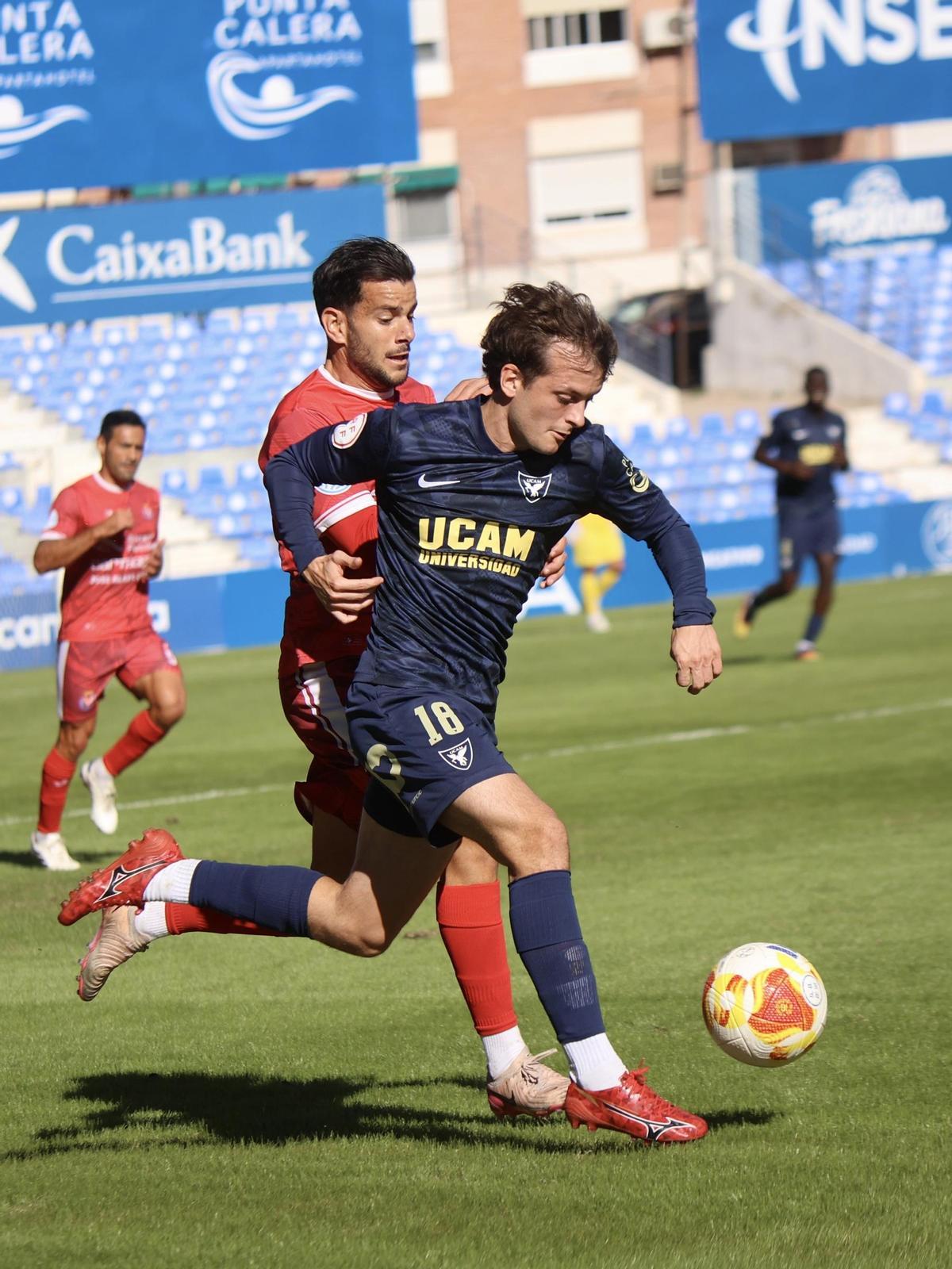 Todas las imágenes del derbi entre el UCAM Murcia y la Deportiva Minera