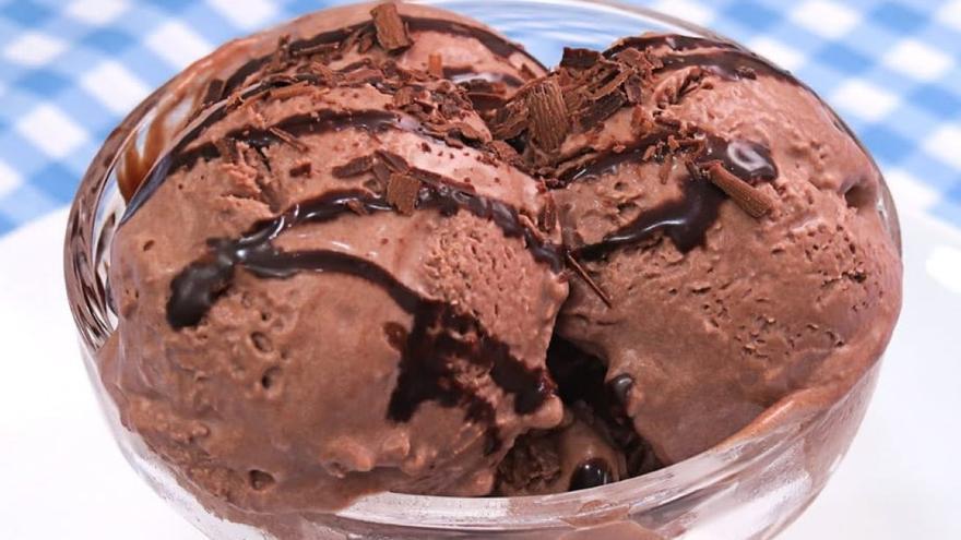 Así es el helado artesanal de chocolate fácil de elaborar en casa