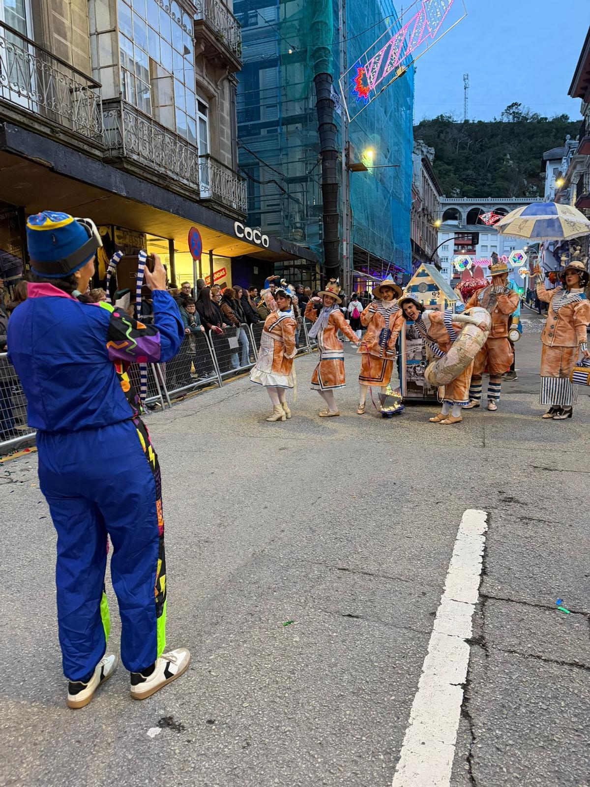 Luarca se llena de monumentos en un carnaval de récord