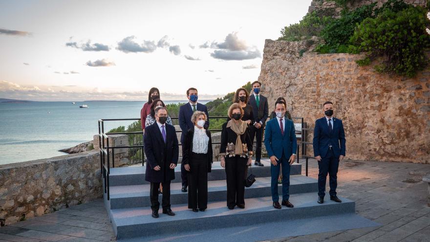 Música clásica y atardecer mediterráneo en Ibiza para la reina