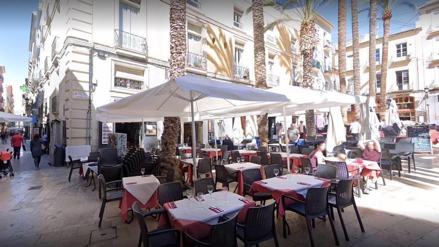 Terraza del restaurante de Alicante protagonista de esta historia