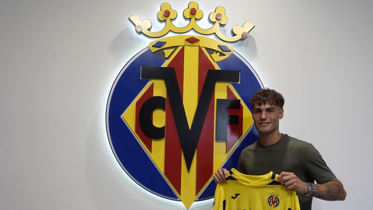 Jan Encuentra, nuevo fichaje del Villarreal B.