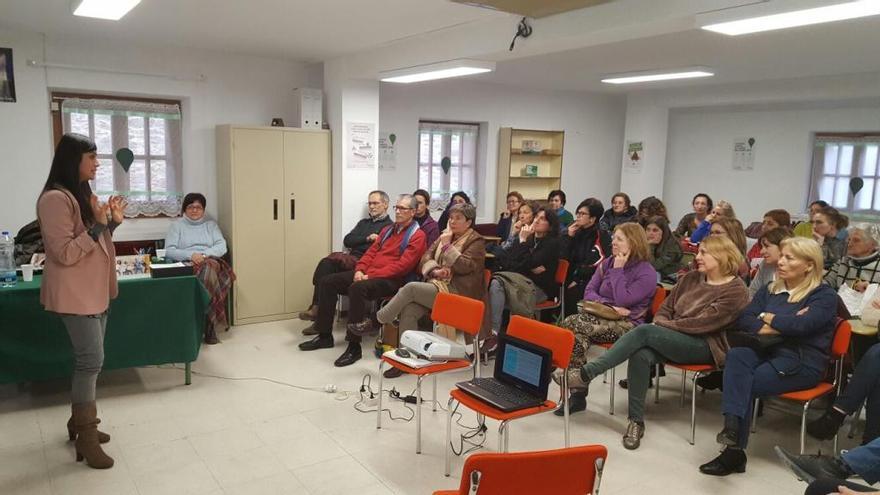 Participantes en el taller de la AECC en Sanabria