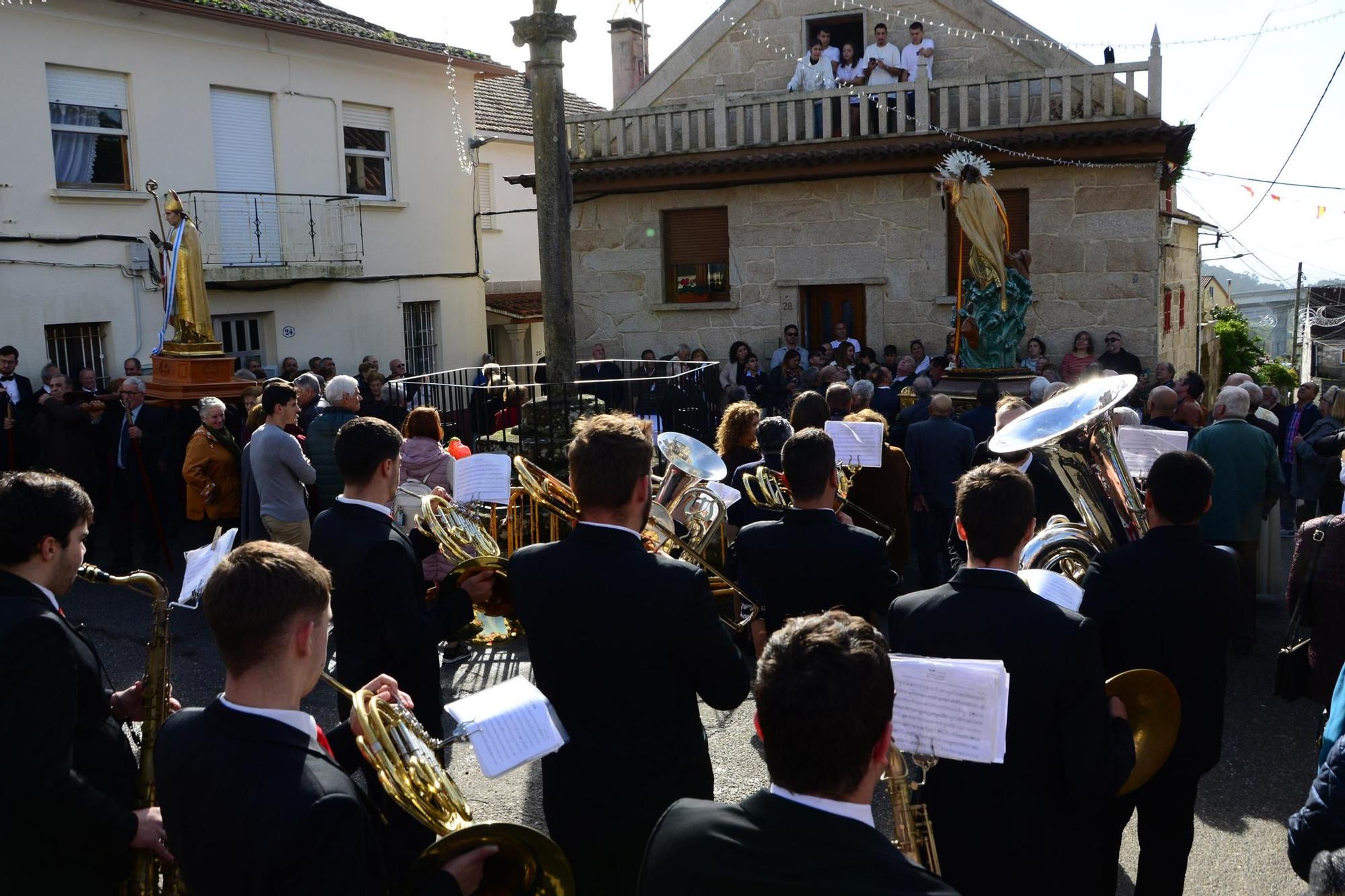 Las procesiones por el San Martiño de Moaña y Bueu aprovechan la tregua de la lluvia