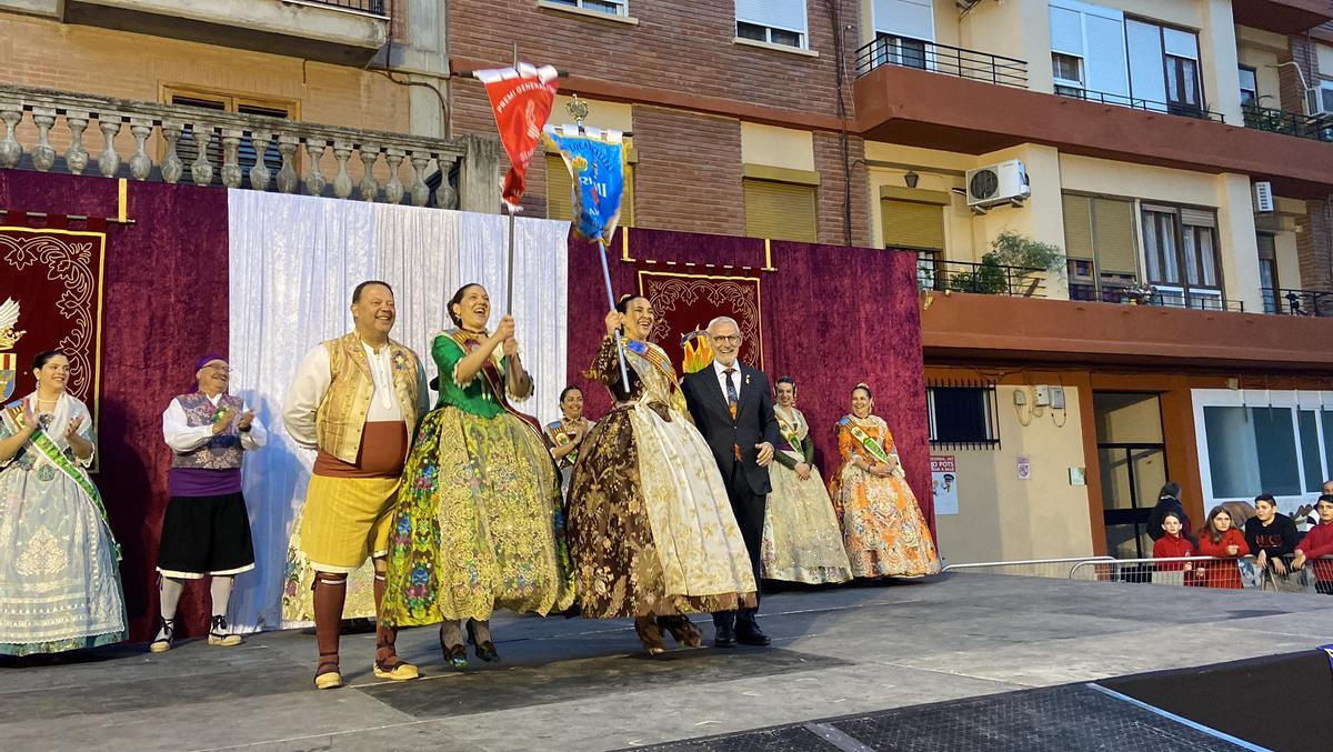 Celebración de las Falleras Mayores Del Poble de Alboraia con su doblete.