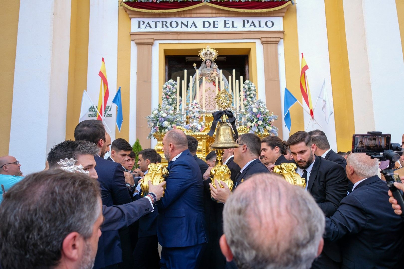 La Virgen del Rosario recorre El Palo