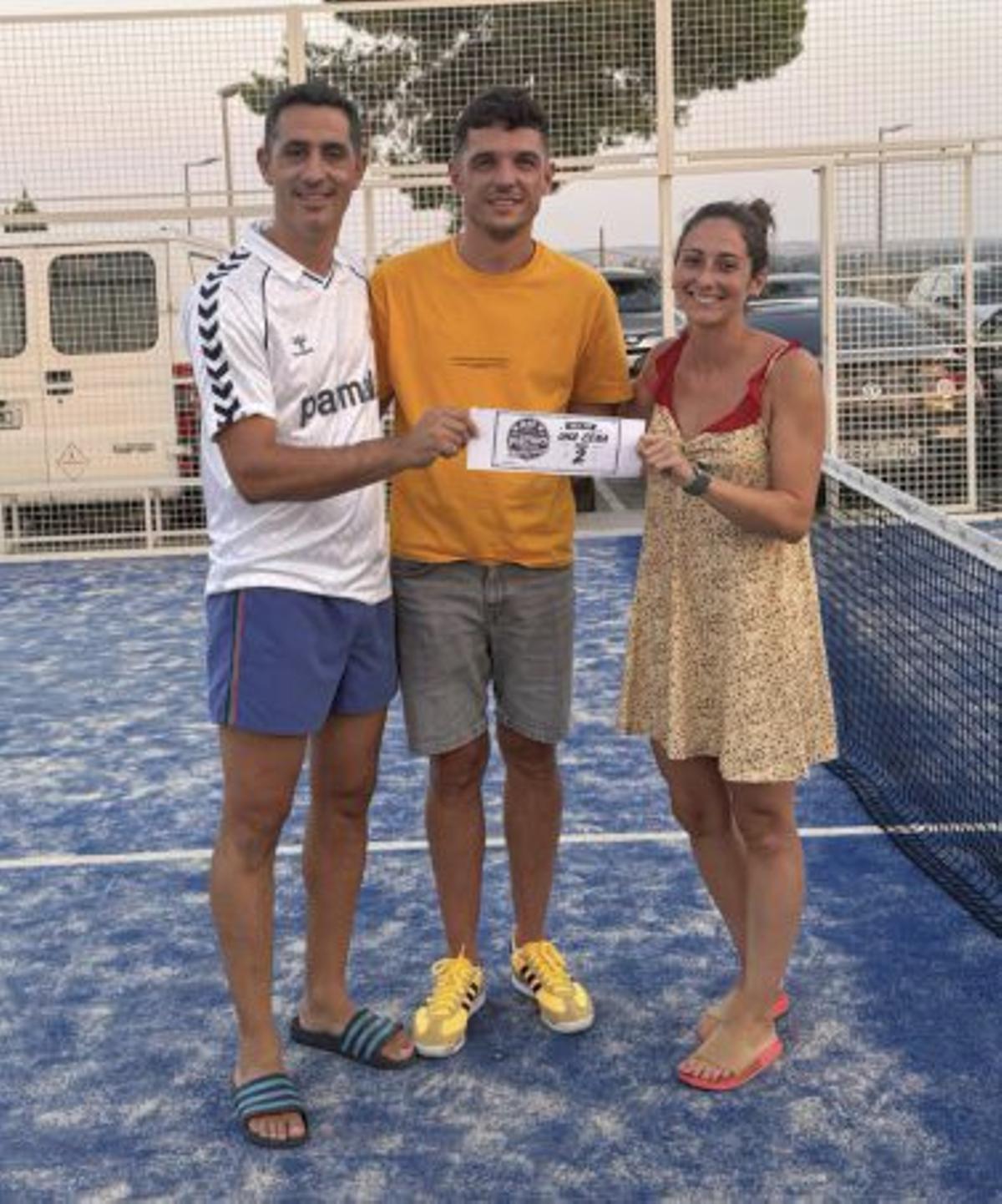 Las Cuevas se llevó el segundo premio.