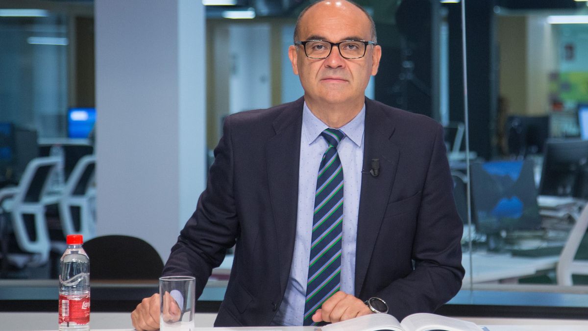 Manuel Palomar, en el plató de Información TV, durante una intervención reciente.