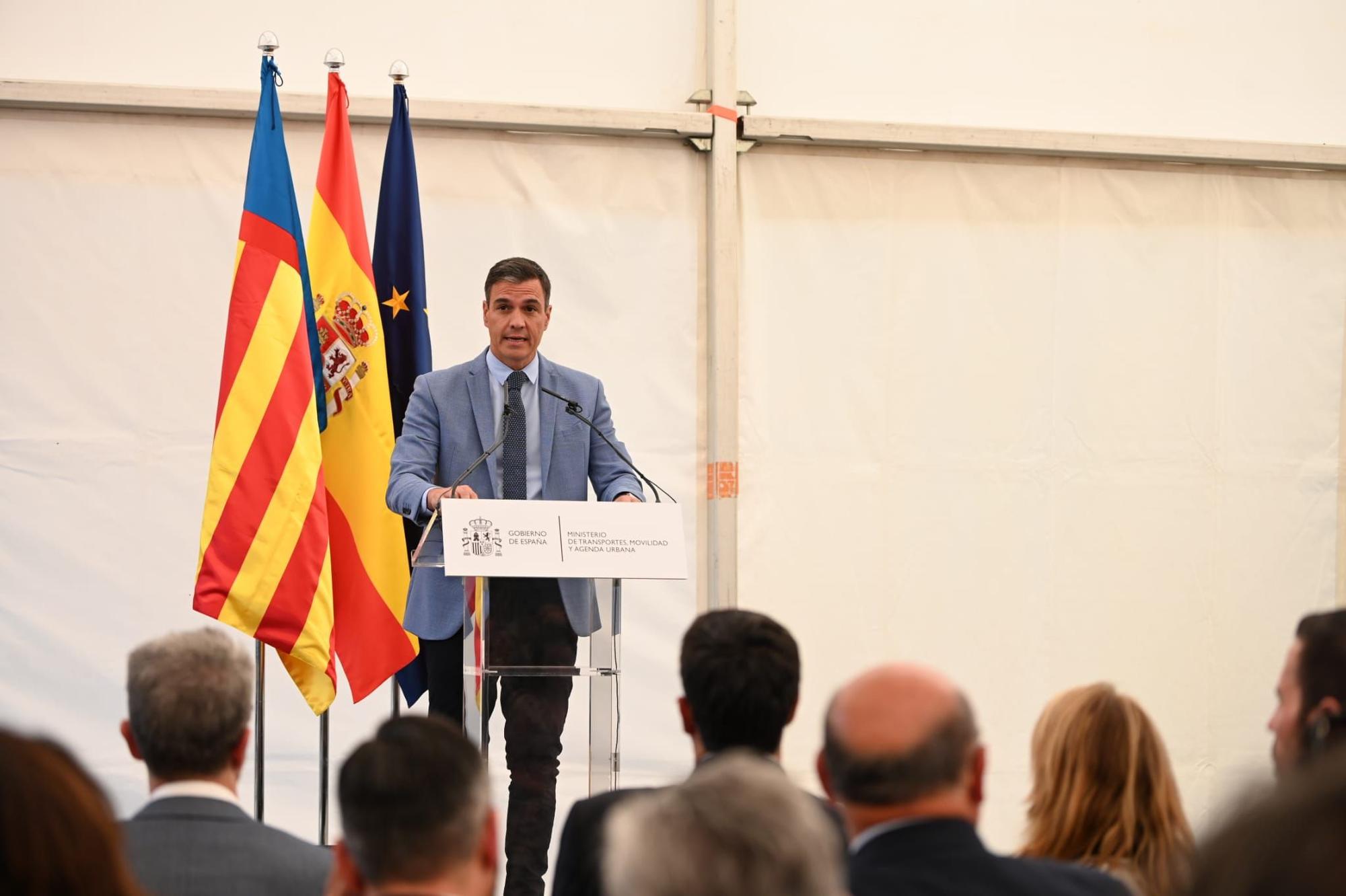 Sánchez inaugura el nuevo tramo de la N-232, a su paso por el puerto del Querol, en Morella