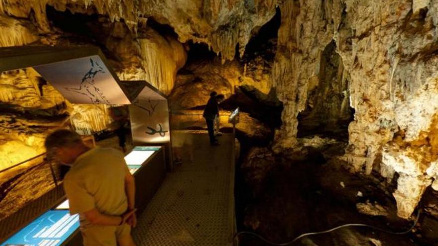 La Cueva de Nerja pone su atención en el turismo de cercanía