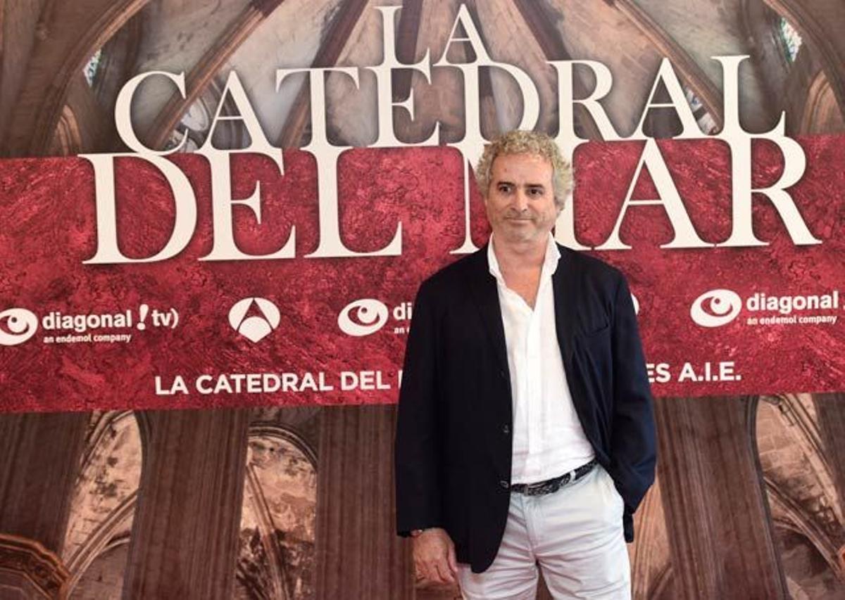 Ildefonso Falcones en la presentación del rodaje de la serie 'La catedral del mar'.