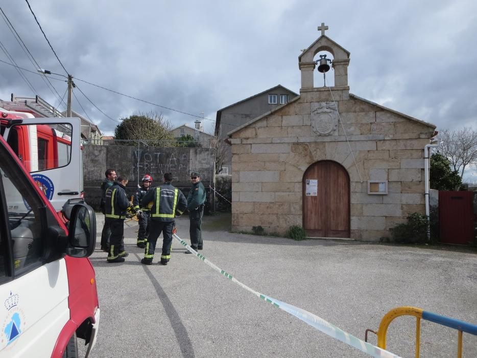 Se hunde el techo de la capilla de A Pedreira, en Cangas