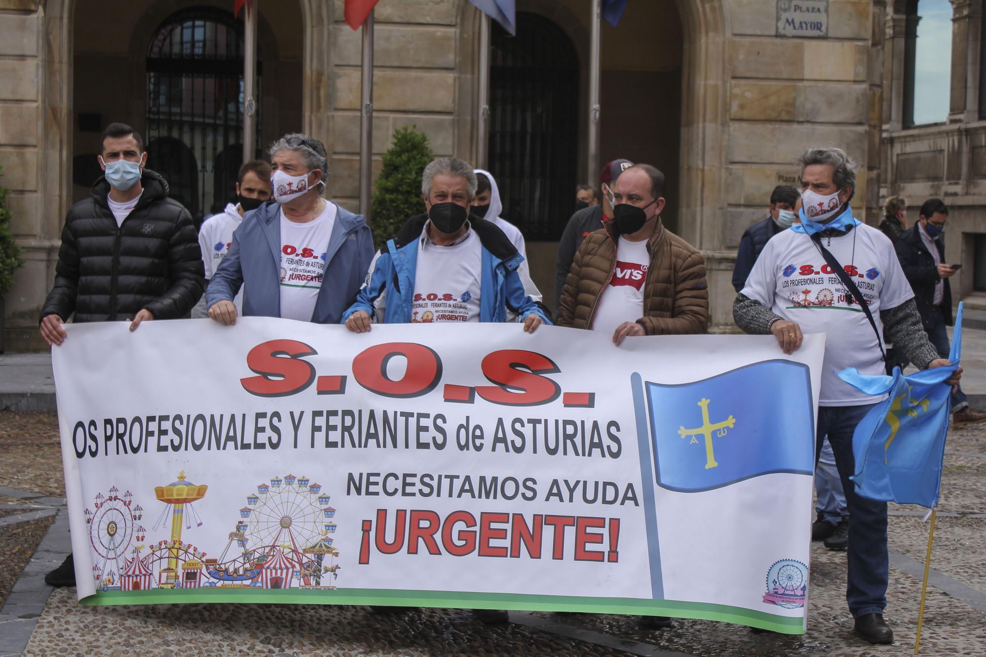 Los feriantes vuelven a movilizarse en Gijón