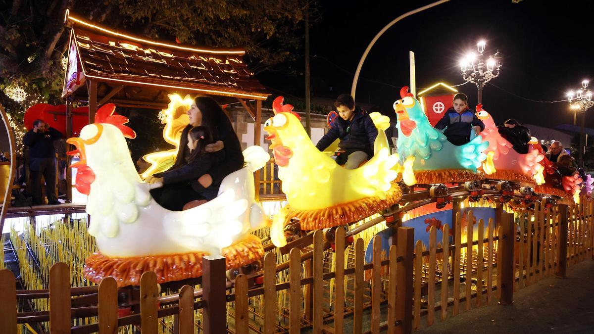 Una de las atracciones infantiles de la Navidad de Vigo 2023 ubicada en Areal.