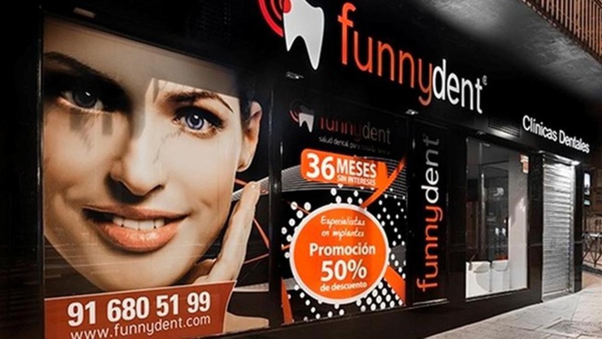 Fachada de una de las clínicas dentales del grupo Funnydent.