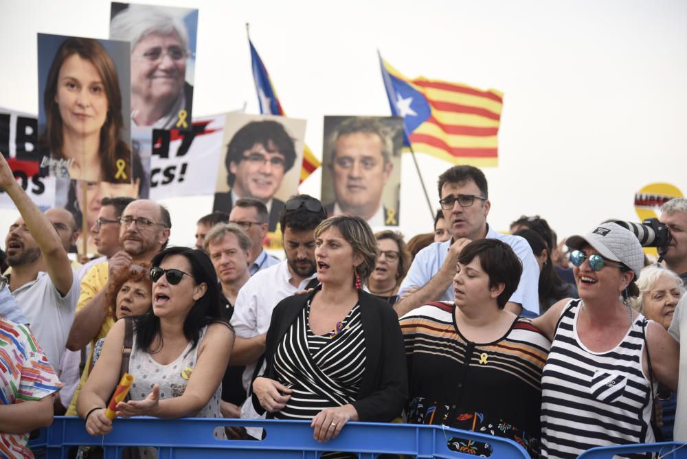 Concentració a Lledoners per l'alliberament dels independentistes presos