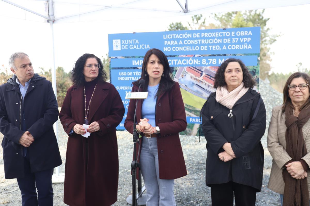 Heriberto García, Lucía Calvo, María Martínez Allegue e Belén do Campo en Teo.