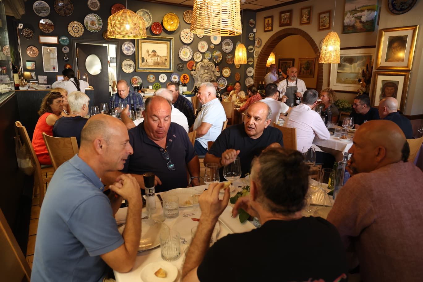Monforte del Cid celebra en el Restaurante Ramón una cita de Menjars de la Terra con sabor clásico